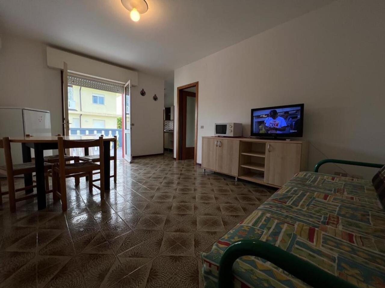 Condominio CAMELIE Lignano Sabbiadoro Exterior foto
