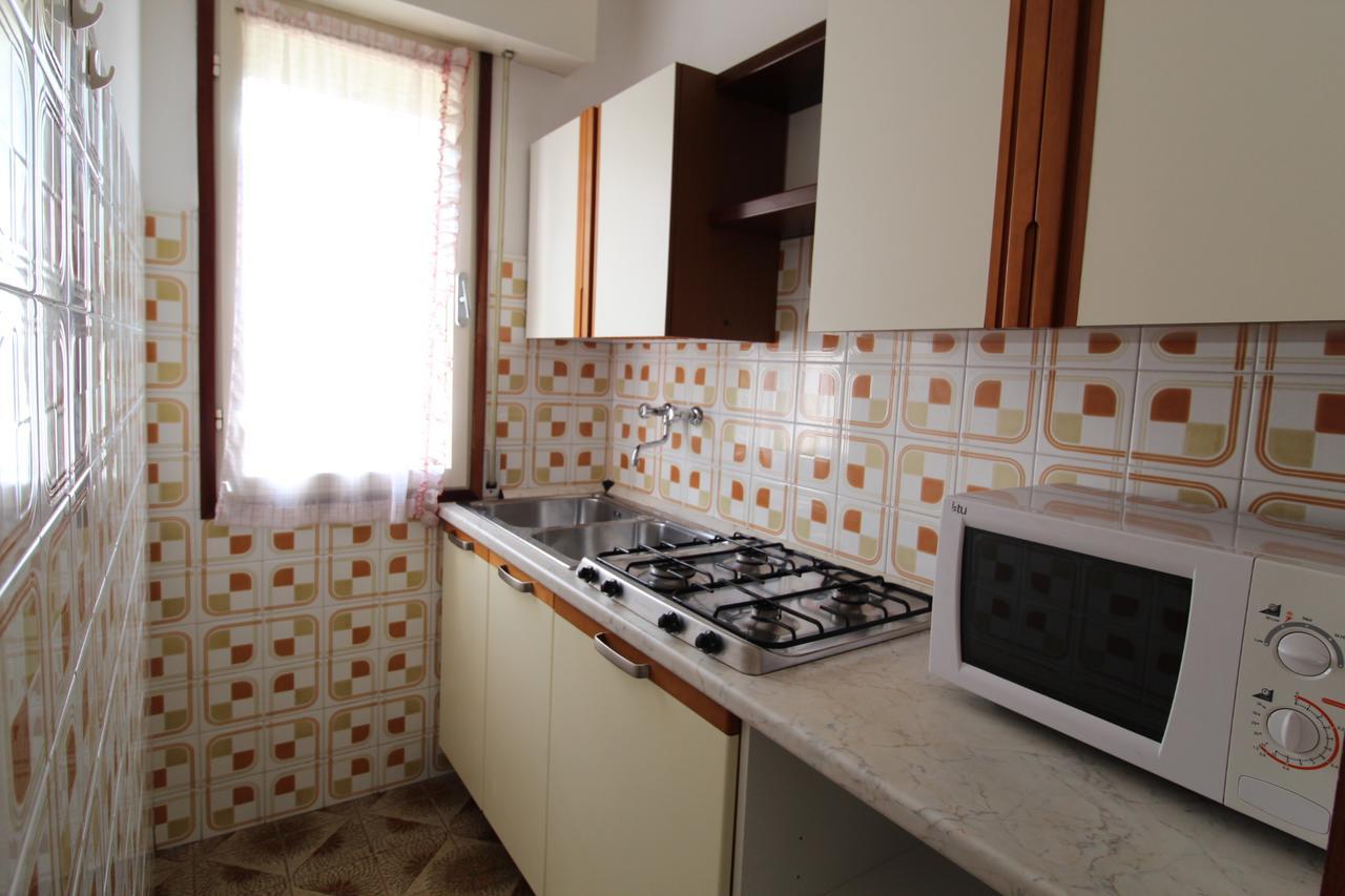 Condominio CAMELIE Lignano Sabbiadoro Exterior foto